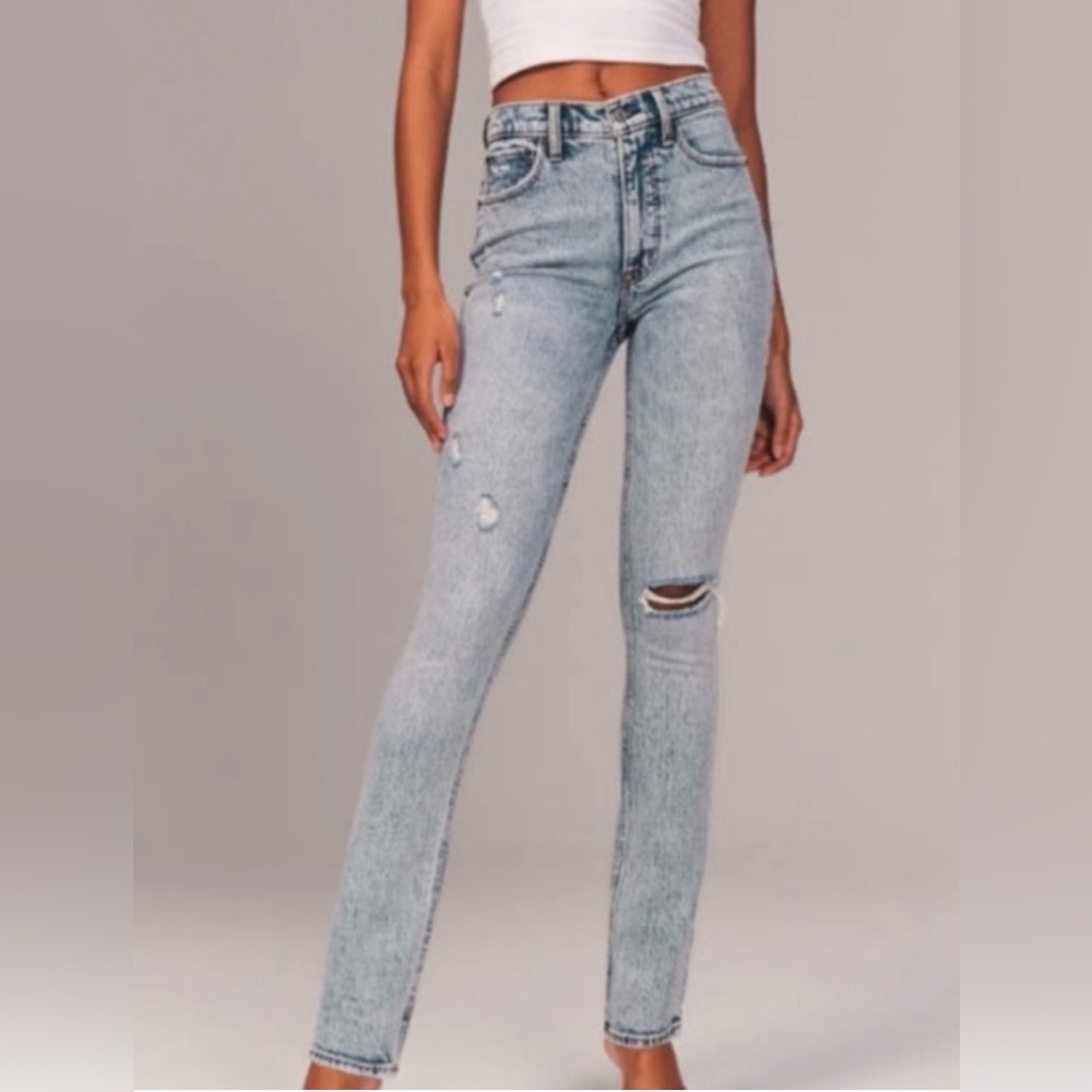 Abercrombie & Fitch 90s High Rise Skinny Jeans in light acid wash